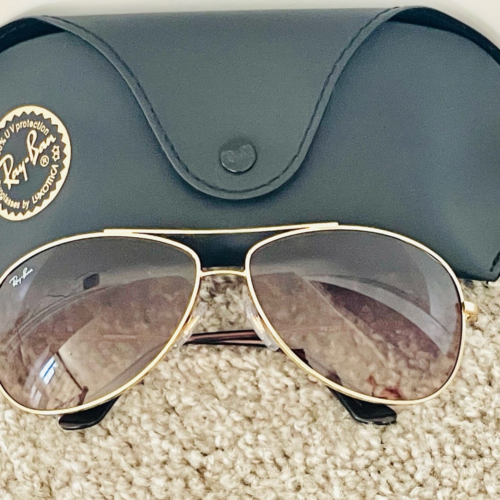Ray-Ban Gold Frame Aviator Sunglasses